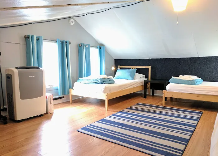 The Wayfaring Buckeye Guest house