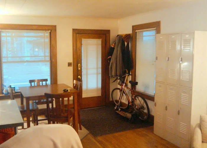 The Wayfaring Buckeye Guest house 2*